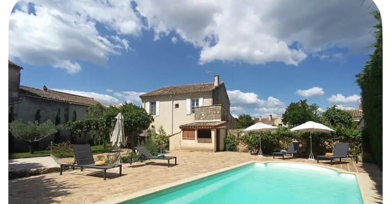 Location maison Remoulins piscine