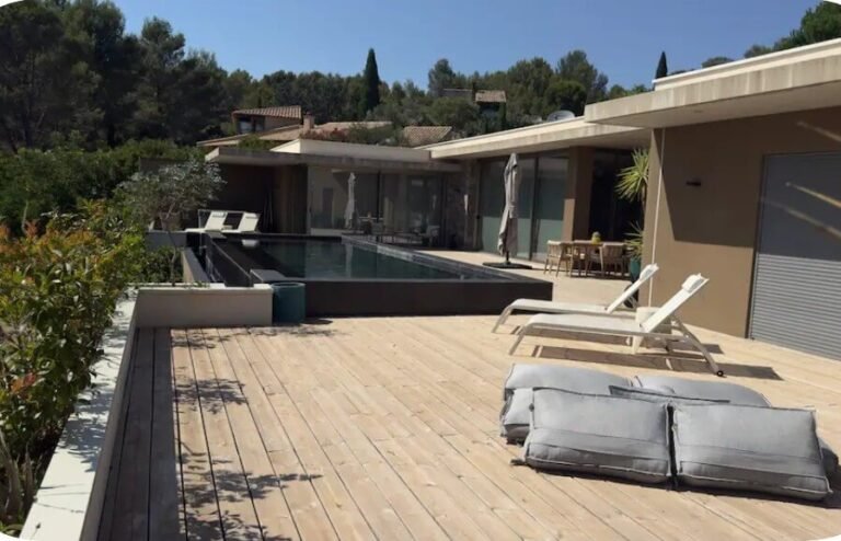 Location maison Villeneuve Avignon piscine